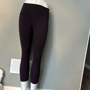 Lululemon size 8 HR Capris